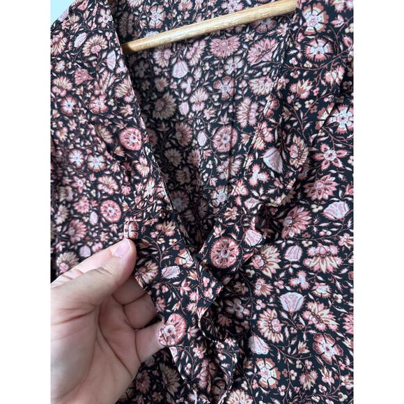 Abercrombie & Fitch Womens Blouse Shirt Size M Floral Ruffle V Neck - Picture 2 of 8